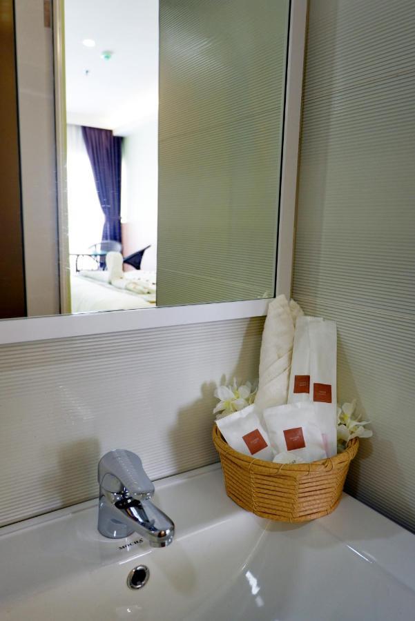 Flypod Hotel Kota Kinabalu Kültér fotó