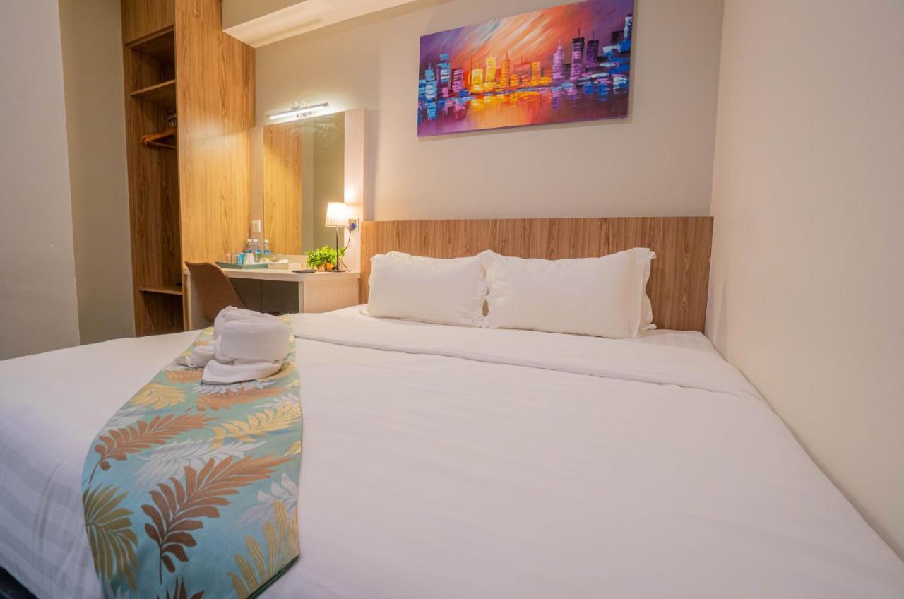 Flypod Hotel Kota Kinabalu Kültér fotó